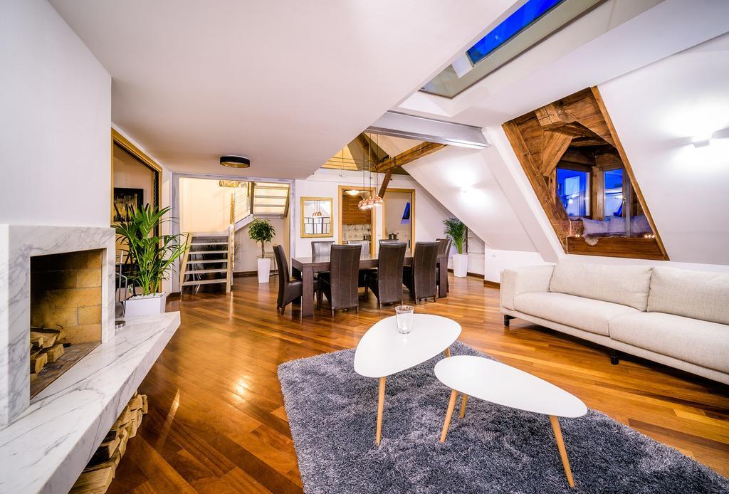 Apartment Triplex Kings In Old Town