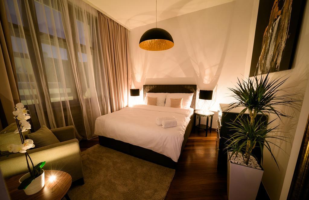 Triplex Kings In Old Town Apartment Prague