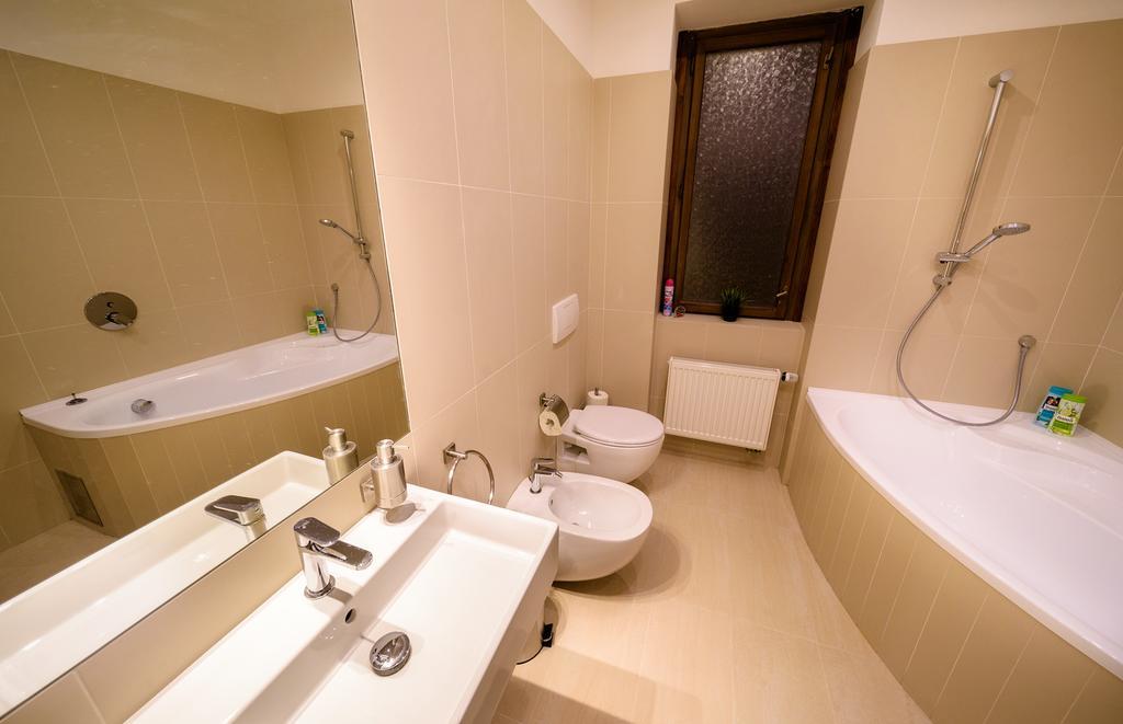 Triplex Kings In Old Town Apartment Prague