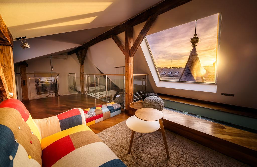 Apartment Triplex Kings In Old Town Prague