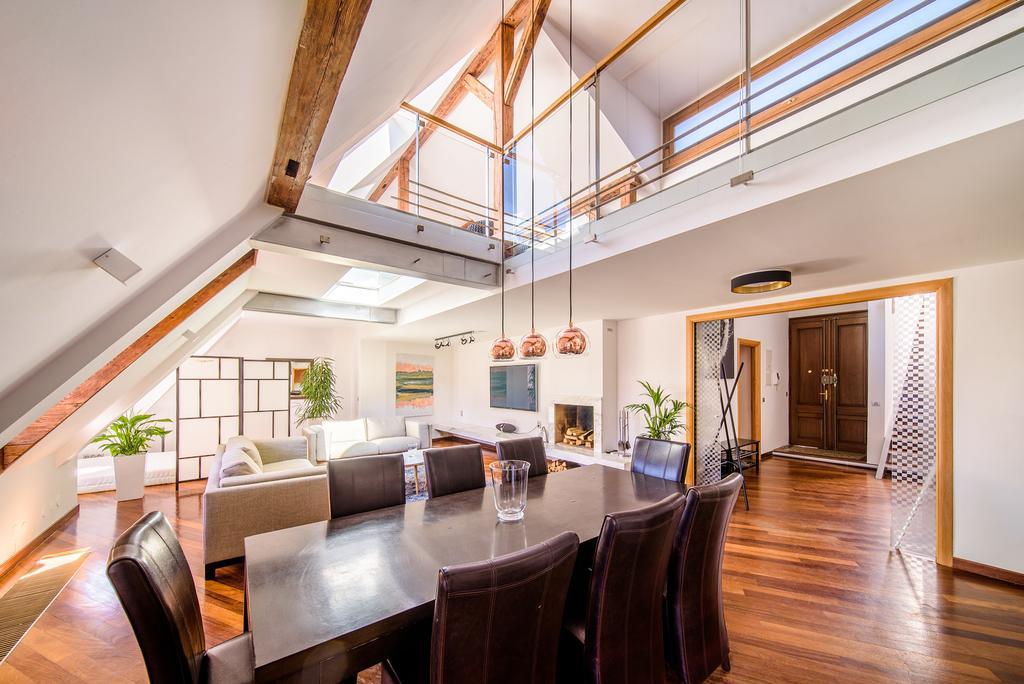 Apartment Triplex Kings In Old Town