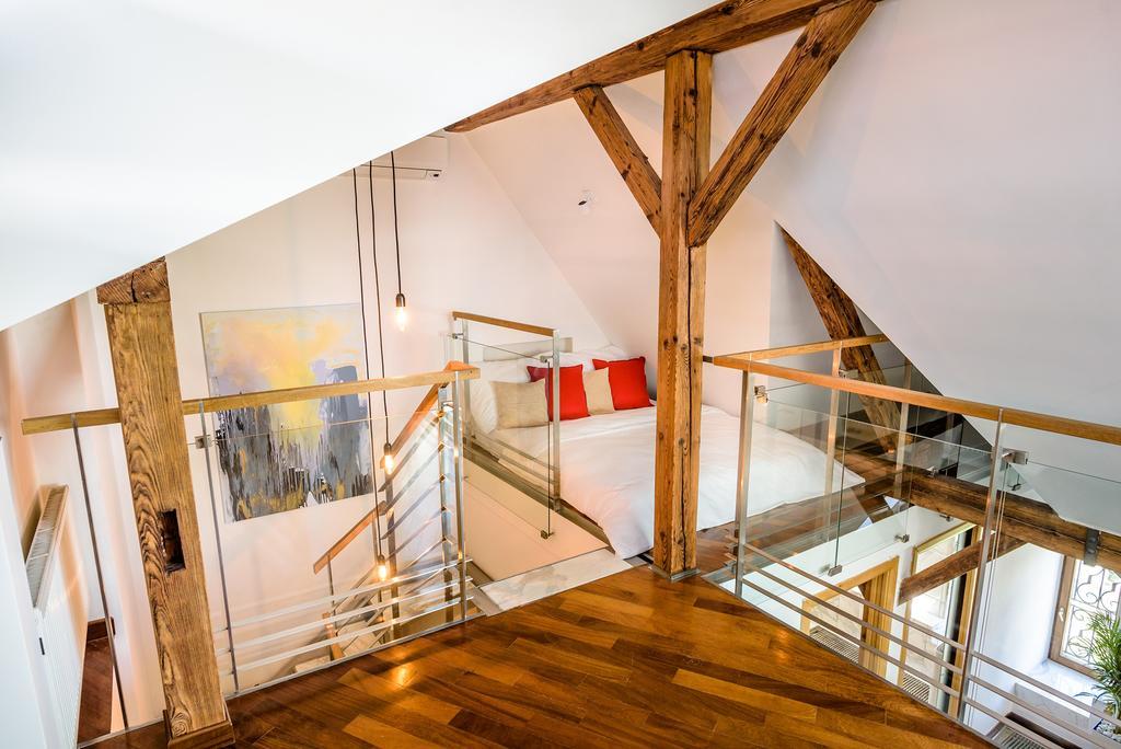 Apartment Triplex Kings In Old Town Prague