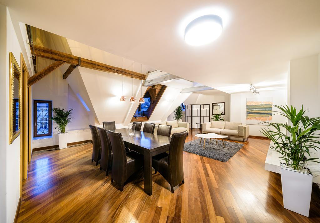 Triplex Kings In Old Town Apartment Prague